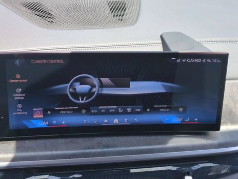 Used 2024 BMW X5 sDrive40i w/ Premium Package RWD image 19