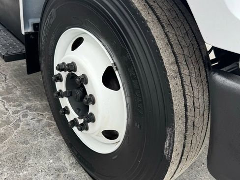 Used 2022 Ford F650 2WD Regular Cab Super Duty image 36