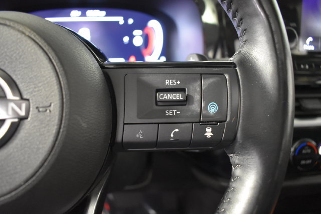 Certified 2024 Nissan Pathfinder Platinum AWD/4WD image 16