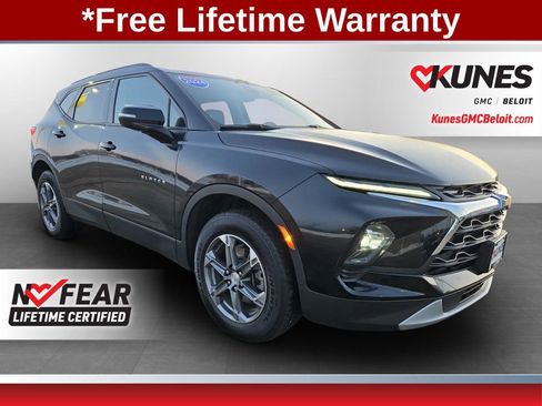 Used 2024 Chevrolet Blazer LT image 1