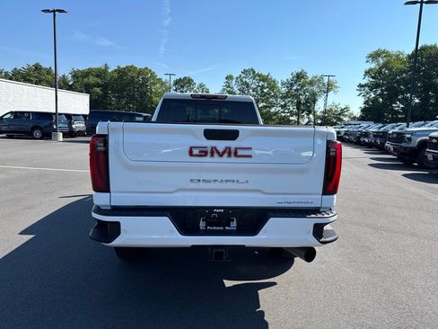 Used 2025 GMC Sierra 3500 Denali w/ Technology Package AWD/4WD image 5
