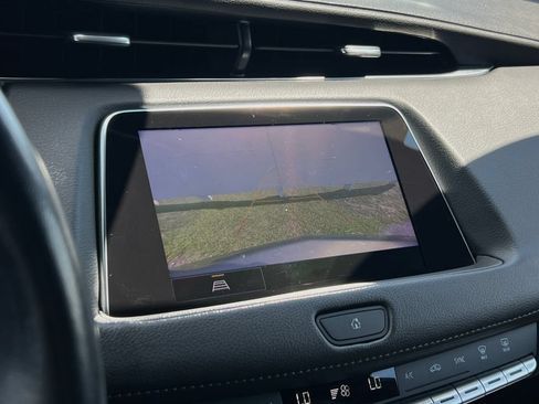 Used 2023 Cadillac XT4 Premium Luxury FWD image 41