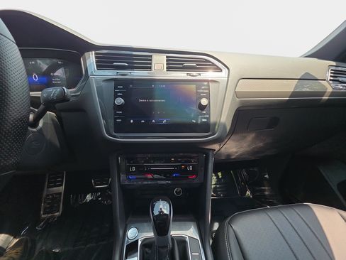 Used 2024 Volkswagen Tiguan SE R-Line FWD image 22