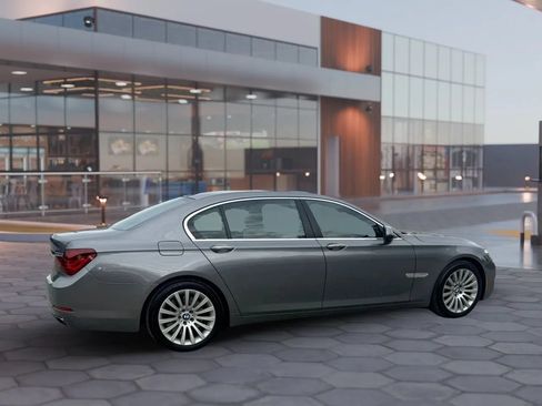 Used 2013 BMW 750Li RWD image 12