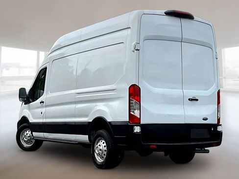 Used 2023 Ford Transit 250 148 High Roof AWD image 4