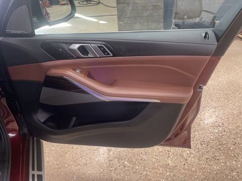 Used 2025 BMW X7 xDrive40i image 34