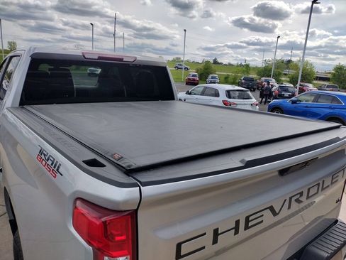 Used 2021 Chevrolet Silverado 1500 LT Trail Boss w/ Bed Protection Package AWD/4WD image 17