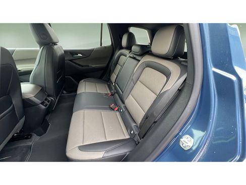 New 2026 Chevrolet Equinox LT w/ Convenience Package II AWD/4WD image 28