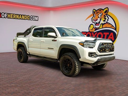 Used 2020 Toyota Tacoma TRD Pro AWD/4WD image 3