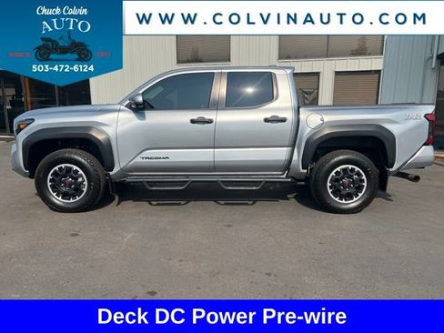 Used 2024 Toyota Tacoma TRD Off-Road w/ TRD Off Road Premium Package AWD/4WD image 10