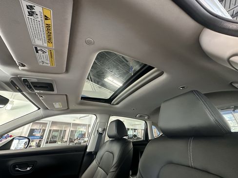 Used 2024 Honda HR-V EX-L image 17
