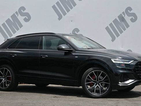 Used 2020 Audi Q8 Premium Plus w/ Premium Plus Package AWD/4WD image 3