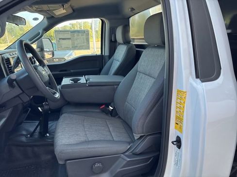 New 2023 Ford F550 4x4 Regular Cab Super Duty image 34