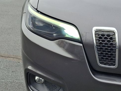 Used 2020 Jeep Cherokee Latitude Lux w/ Comfort/Convenience Group image 9