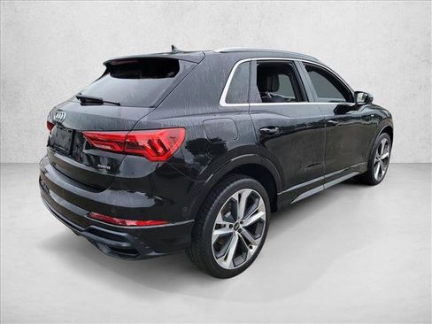Used 2020 Audi Q3 2.0T Prestige w/ Prestige Package image 5