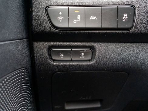 Used 2021 Kia Niro EX w/ Cold Weather Package image 21