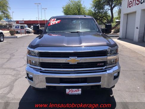 Used 2016 Chevrolet Silverado 2500 LT w/ LT Convenience Package AWD/4WD image 3