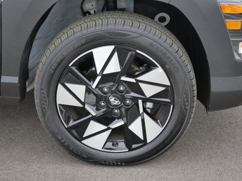 Certified 2025 Hyundai Kona SEL image 15