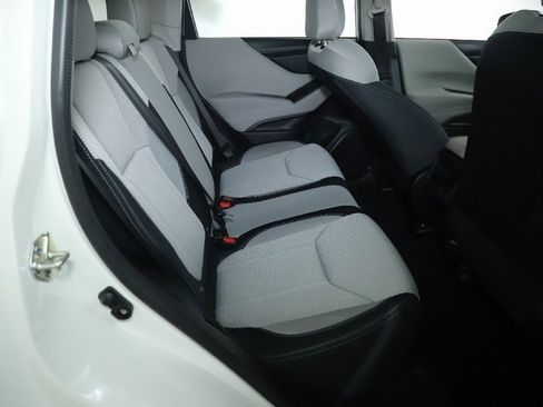 Used 2021 Subaru Forester image 32