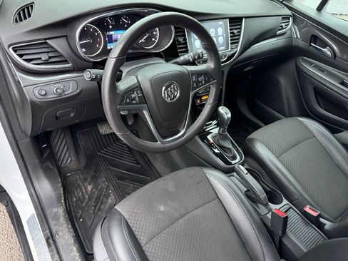 Used 2021 Buick Encore Preferred image 11