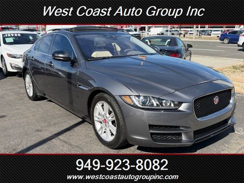 Used 2019 Jaguar XE Premium RWD image 2