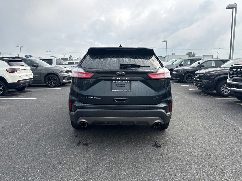 Used 2023 Ford Edge Titanium AWD/4WD image 3