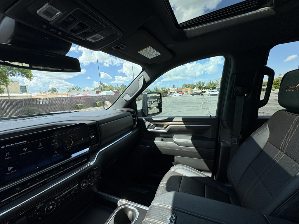 Used 2024 Chevrolet Silverado 3500 High Country AWD/4WD image 26