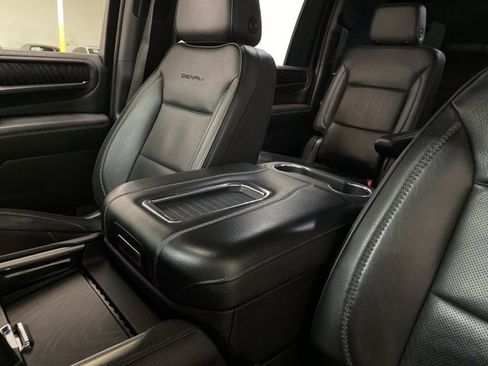 Used 2023 GMC Yukon XL Denali image 90