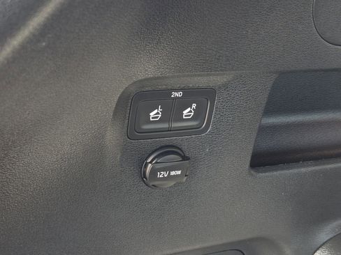 Used 2023 Kia Telluride EX w/ EX Captain's Chair Package image 11