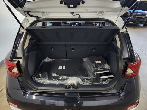 New 2026 Hyundai Venue SEL FWD image 16