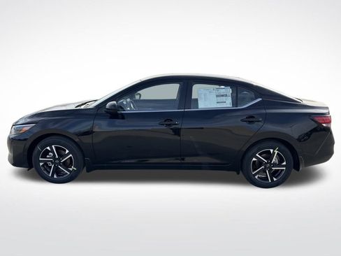 Used 2025 Nissan Sentra SV image 4