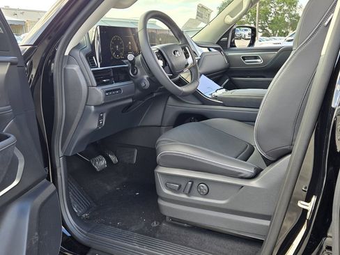 New 2026 INFINITI QX80 Luxe RWD image 13