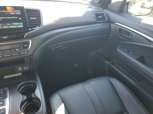 Used 2022 Honda Pilot TrailSport image 15