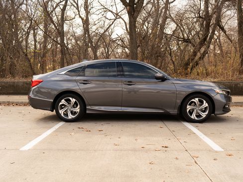 Used 2020 Honda Accord EX-L image 10