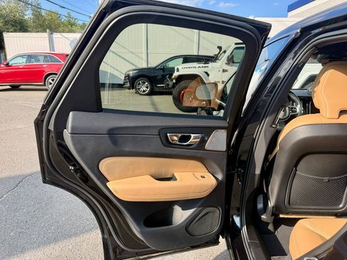 Used 2022 Volvo XC60 B5 Inscription w/ Climate Package AWD/4WD image 20