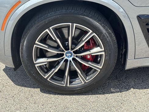 Used 2024 BMW X5 xDrive50e w/ Executive Package AWD/4WD image 9