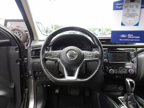 Used 2022 Nissan Rogue Sport SV FWD image 20