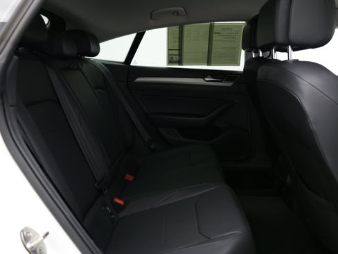Used 2019 Volkswagen Arteon SE AWD/4WD image 34