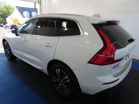 Used 2020 Volvo XC60 T6 Momentum w/ Protection Package Premier AWD/4WD image 11