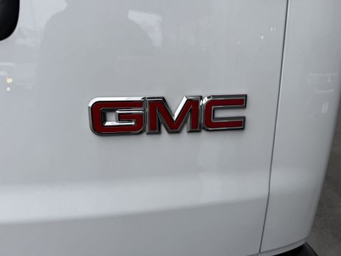 Used 2024 GMC Savana 2500 w/ Driver Convenience Package image 27