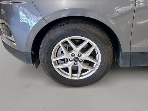 Used 2024 Ford Edge SEL AWD/4WD image 9