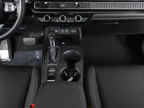 Used 2024 Honda Civic Touring image 16