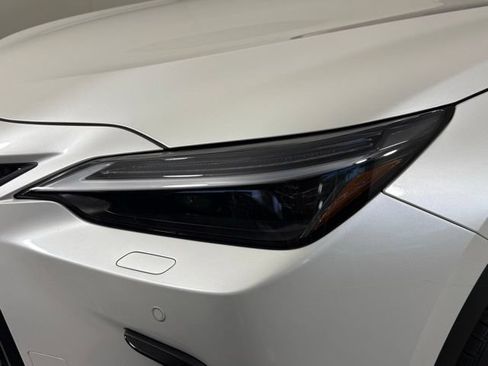 Used 2025 Lexus NX 350h AWD w/ Accessory Package (2T) image 13