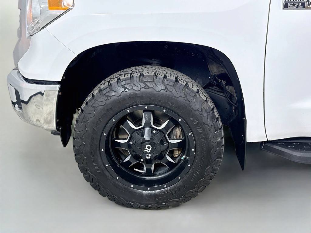Used 2017 Toyota Tundra SR5 AWD/4WD image 32