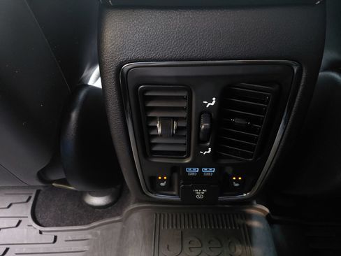 Used 2015 Jeep Grand Cherokee Limited AWD/4WD image 16