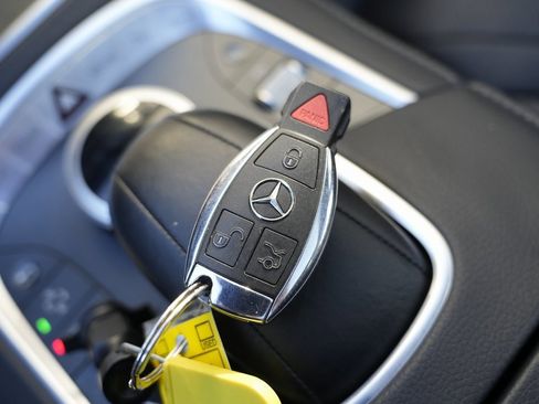 Used 2014 Mercedes-Benz S 550 Sedan image 69