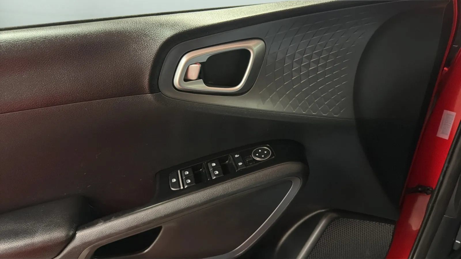 Used 2023 Kia Soul LX w/ Option Group 015 FWD image 16