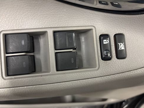 Used 2011 Toyota Camry LE image 17