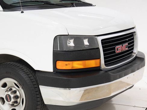 Used 2017 GMC Savana 2500 image 10