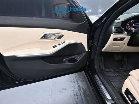Used 2019 BMW 330i Sedan w/ Driving Assistance Package RWD image 17